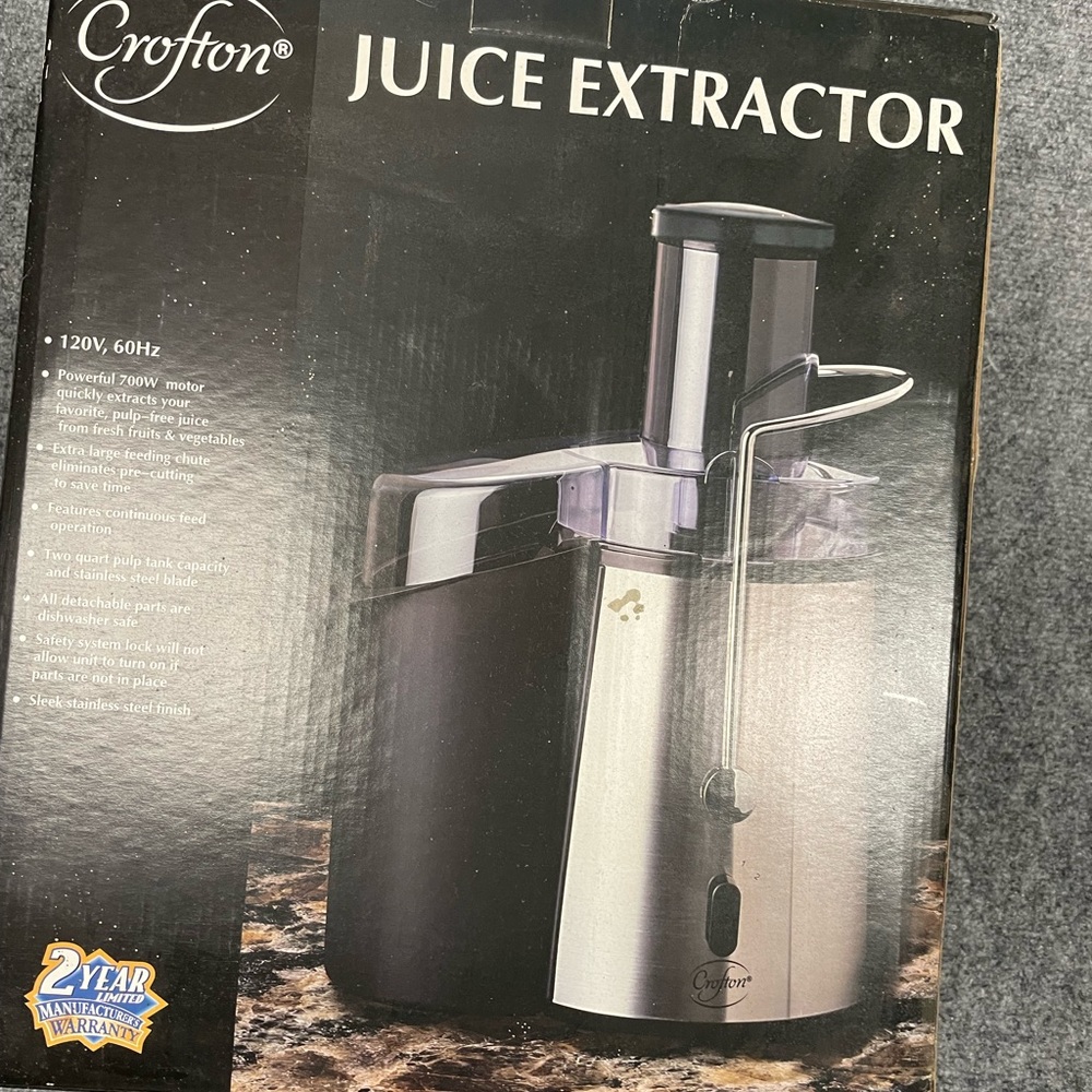 Juice Extractor brand new in box
